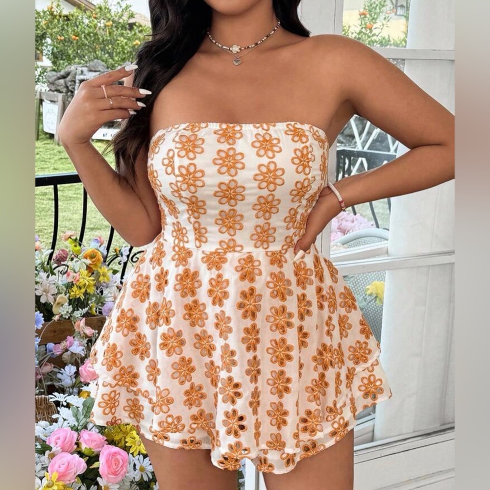 SHEIN White Strapless Floral Embroidered Romper with Orange Flowers